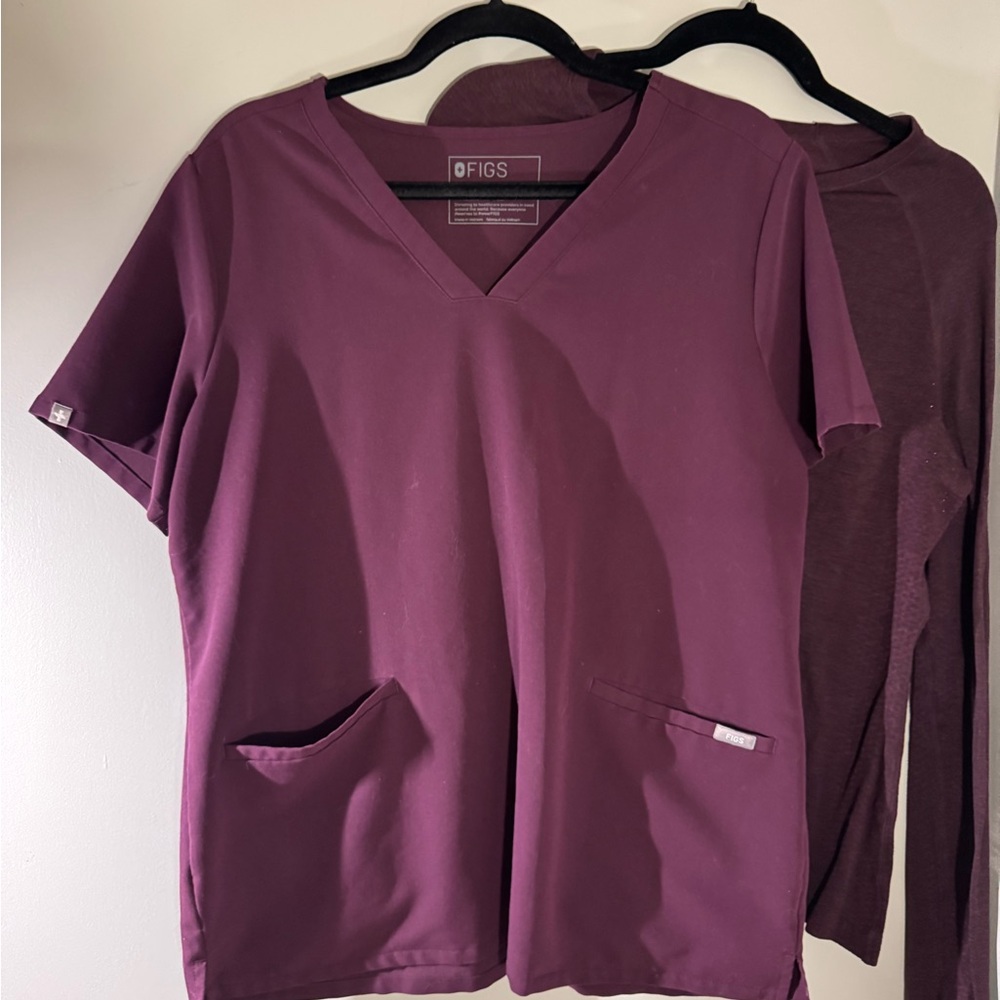 Deep Purple Casma™ - Three-Pocket Scrub Top